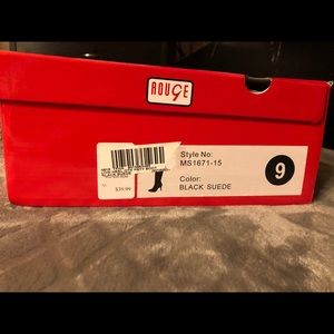 Low heel black suede boot